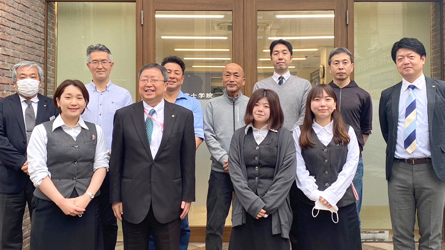 富士学院2025年度　医学部専門予備校　教材 2025年度 富士学院総合案内」が完成しました！｜全校共通